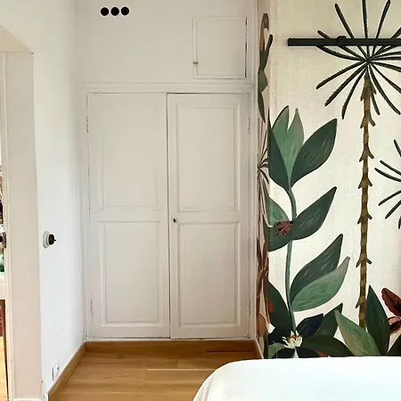 12 Apartment *